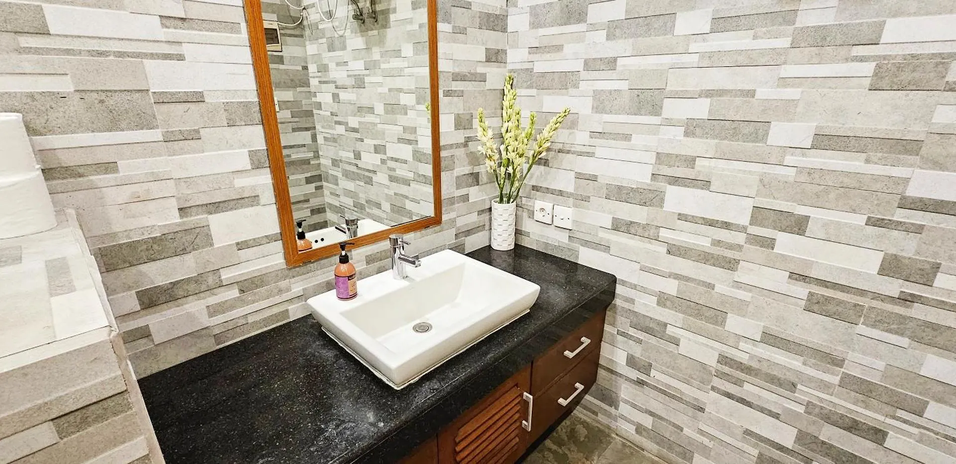 Villa Double Six Seminyak  Indonesia