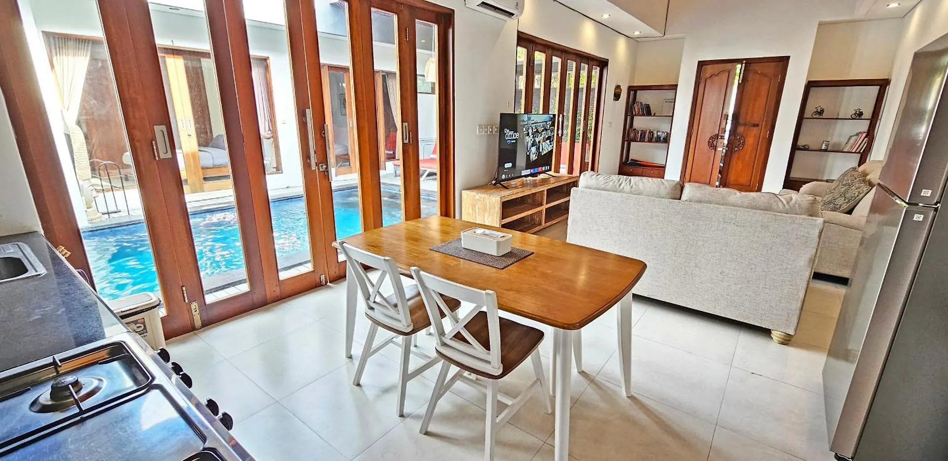 Villa Double Six Seminyak  0*, Seminyak (Bali) Indonesia